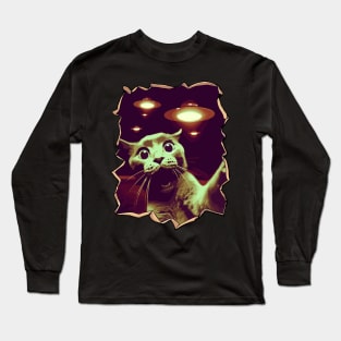 Funny Cat Selfie With UFOs Behind Long Sleeve T-Shirt